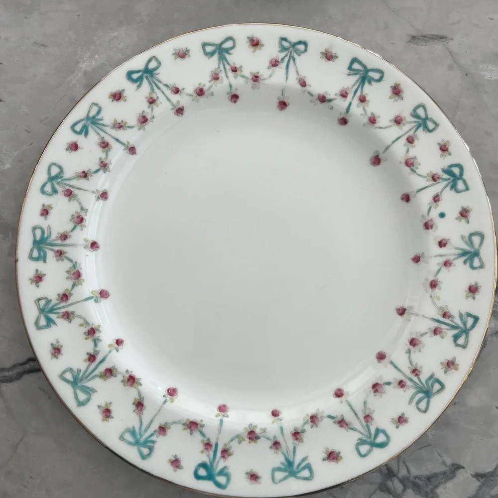 Pair of decorative‎ sweet plates pink and blue
